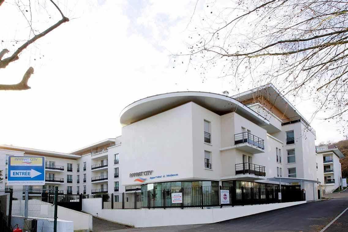 Comfort Suites Le-Port-Marly Paris Ouest Le Port-Marly Exterior foto