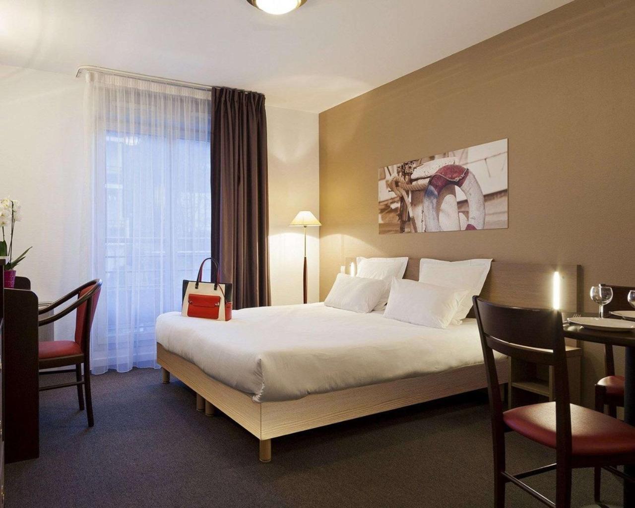 Comfort Suites Le-Port-Marly Paris Ouest Le Port-Marly Exterior foto